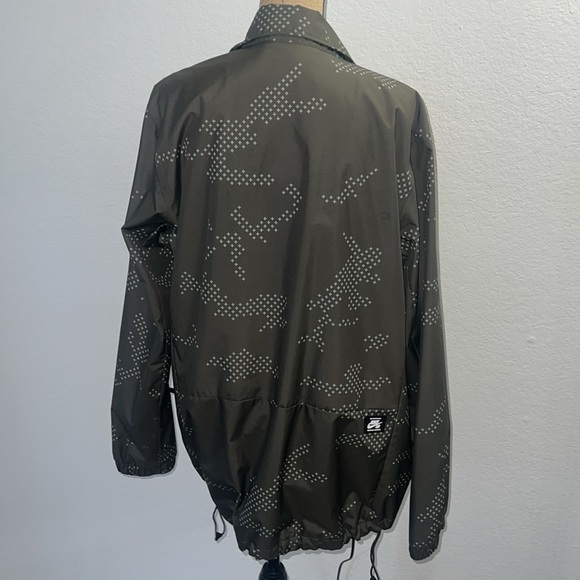 NIKE SB ASSISTANT CAMO SNOWBOARD OUTDOOR JACKET - Picture 5 of 11